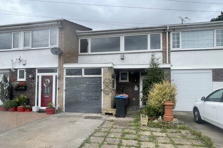 Links Avenue, 3 bedroom End Terrace House for sale, £200,000