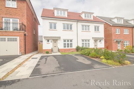 Gilder Way, 4 bedroom End Terrace House for sale, £345,000
