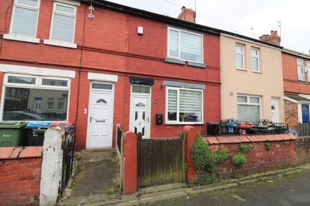 Livingstone Road, 2 bedroom Mid Terrace House for sale, £125,000