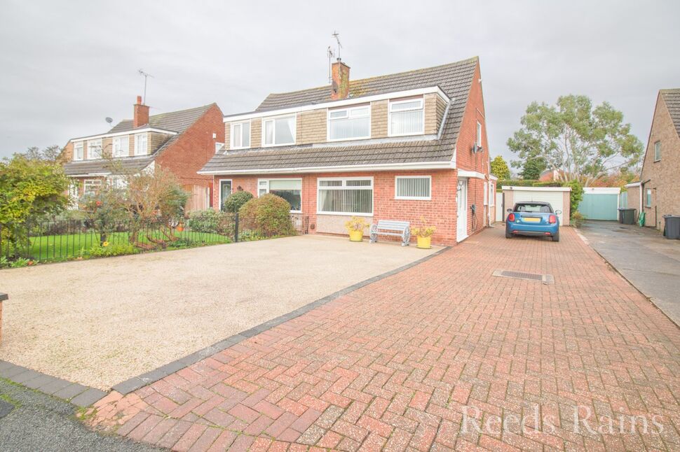 Main image of 3 bedroom Semi Detached House for sale, Harewood Avenue, Little Sutton, Cheshire, CH66