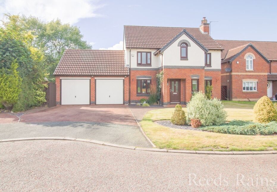 Main image of 4 bedroom Detached House for sale, Ullapool Close, Little Sutton, Cheshire, CH66