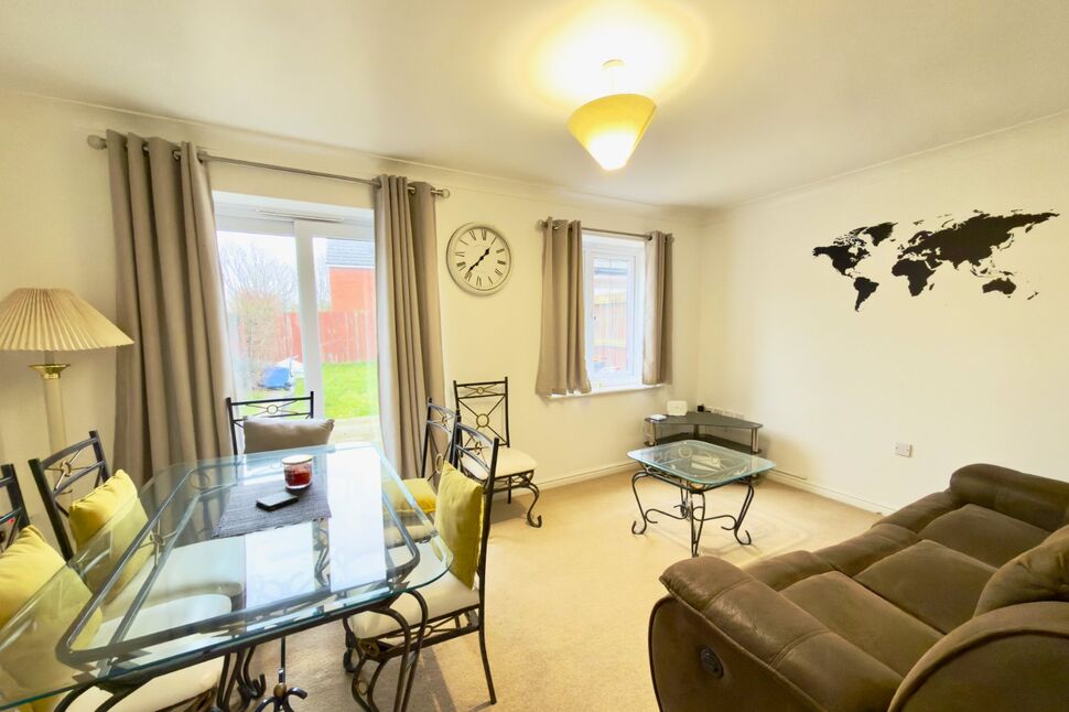 Lounge / Dining Room