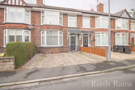 Heath Avenue, 3 bedroom Mid Terrace House for sale, £230,000