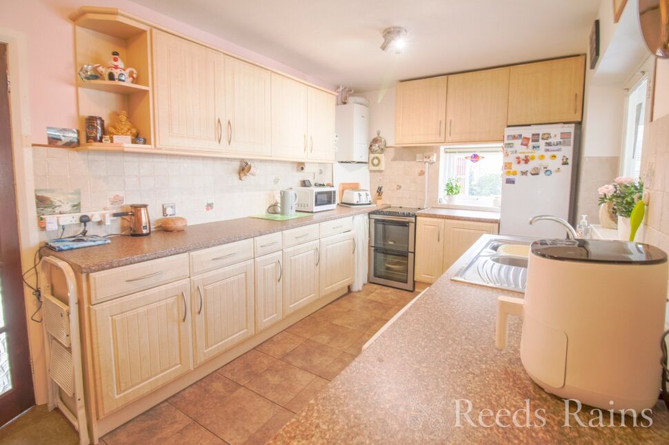 Kitchen / Breakfast Room
