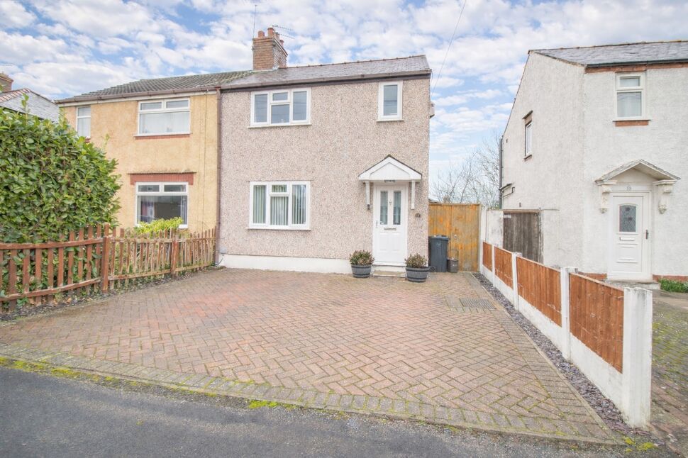 2 bedroom Semi Detached House for sale