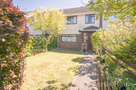 Rhuddlan Court, 3 bedroom Mid Terrace House for sale, &pound;147,500
