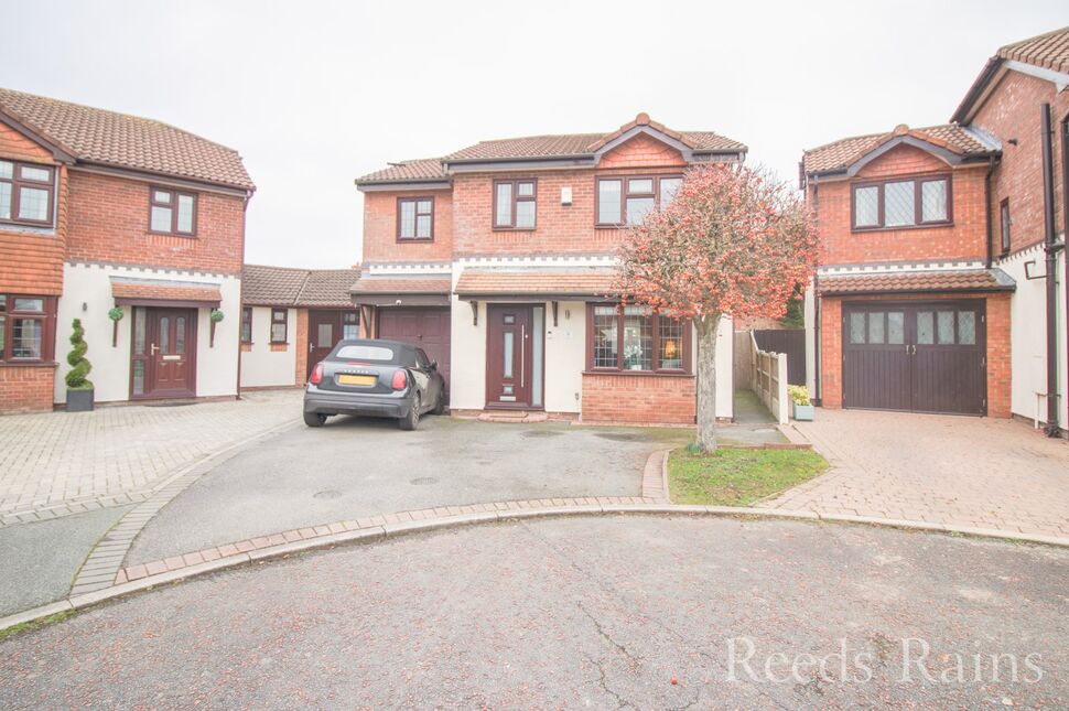 Main image of 5 bedroom Detached House for sale, Oxford Close, Great Sutton, Cheshire, CH66