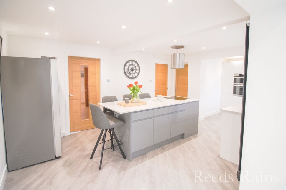 Open Plan Kitchen / Diner