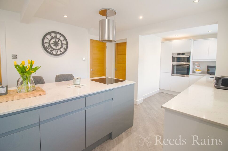 Open Plan Kitchen / Diner