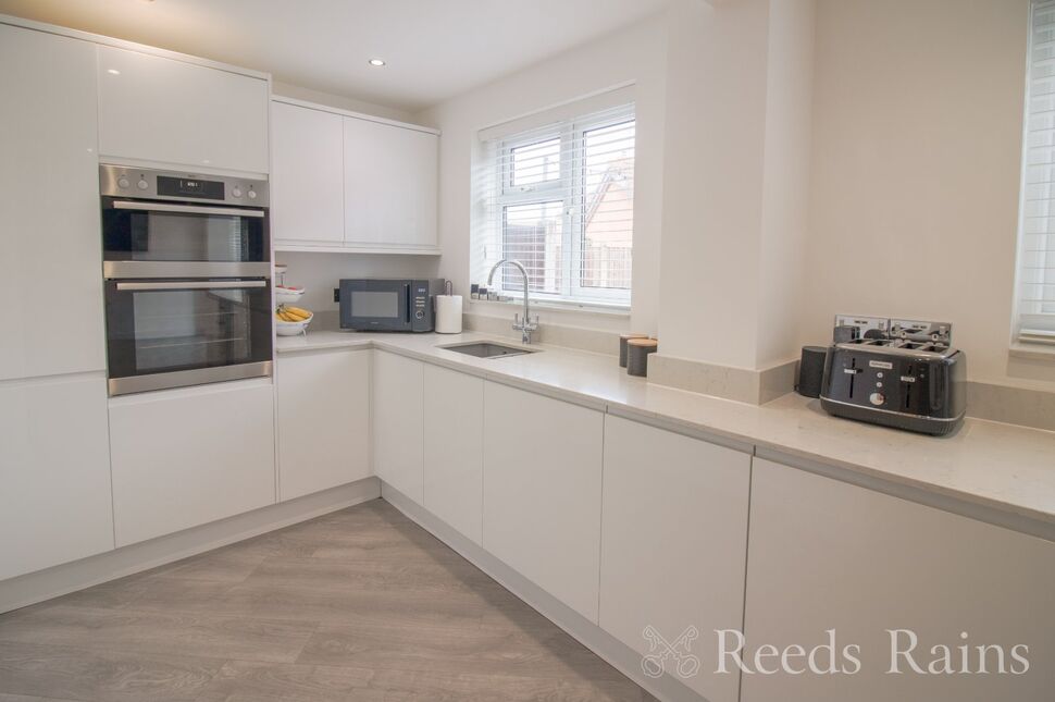 Open Plan Kitchen / Diner