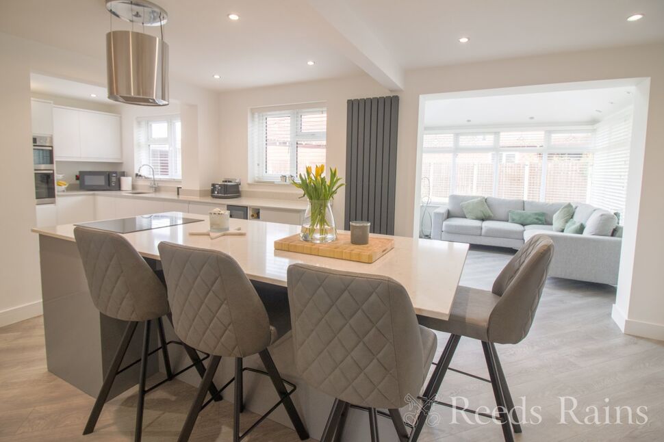 Open Plan Kitchen / Diner