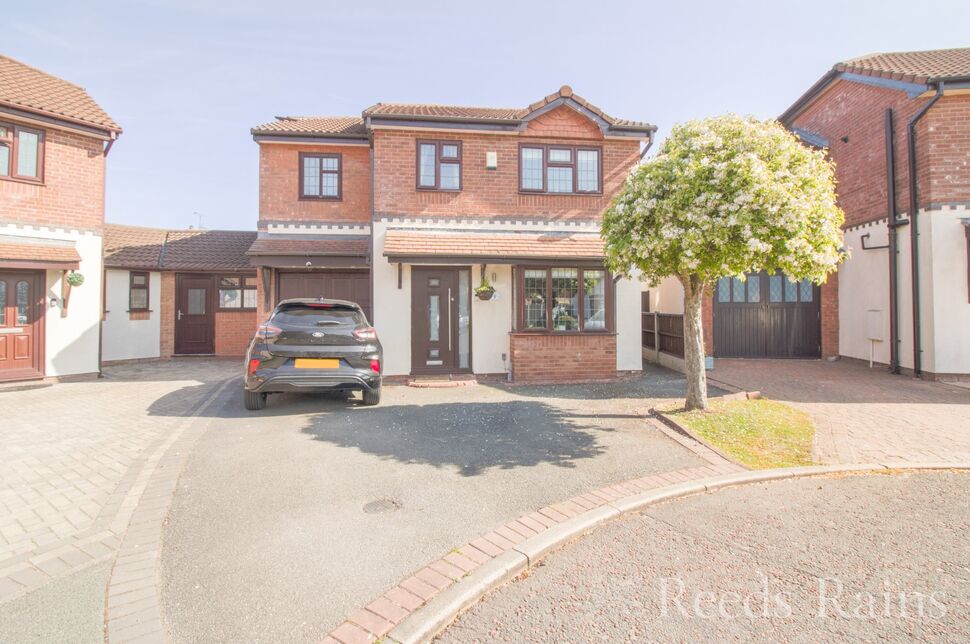 5 bedroom Detached House for sale