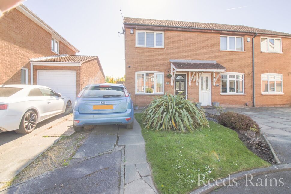 Main image of 2 bedroom Semi Detached House for sale, St. Georges Avenue, Great Sutton, Cheshire, CH66