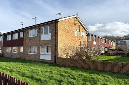 Sedgefield Close, 1 bedroom Flat to rent, &pound;625 pcm