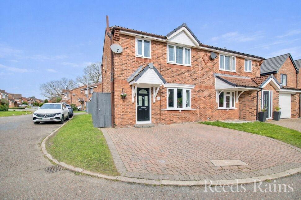 Main image of 3 bedroom Semi Detached House for sale, Llandaff Close, Great Sutton, Cheshire, CH66