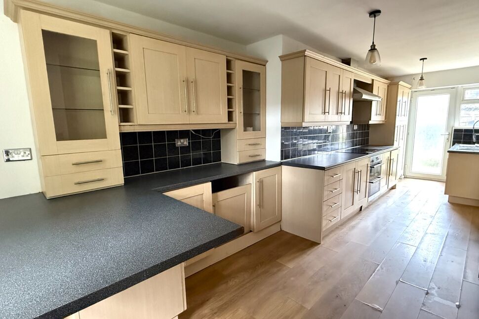 Kitchen / Breakfast Room