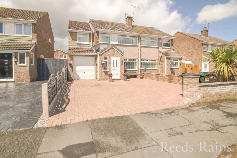 Main image of 4 bedroom Semi Detached House for sale, Hope Farm Road, Great Sutton, Cheshire, CH66