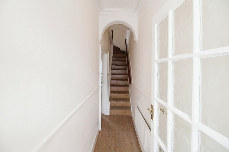 2 bedroom Mid Terrace House to rent, Prestbury Road, Macclesfield, SK10