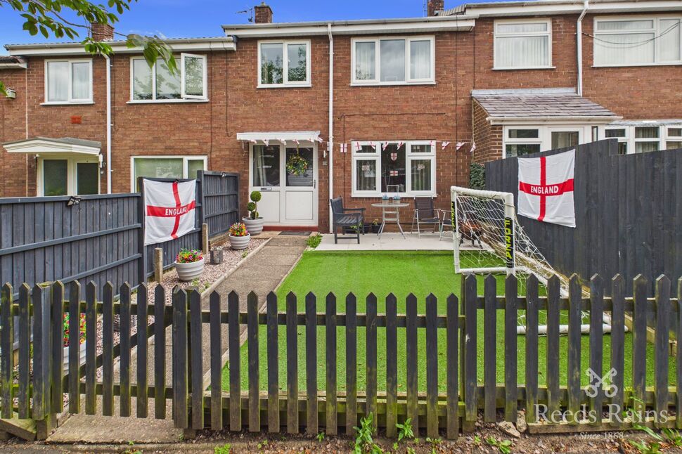 Main image of 3 bedroom House to rent, Buckfast Close, Macclesfield, Cheshire, SK10