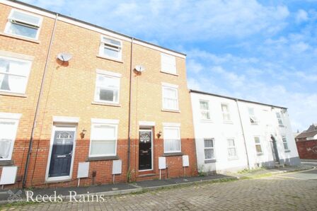 Rodney Street, 2 bedroom Mid Terrace House to rent, £1,100 pcm