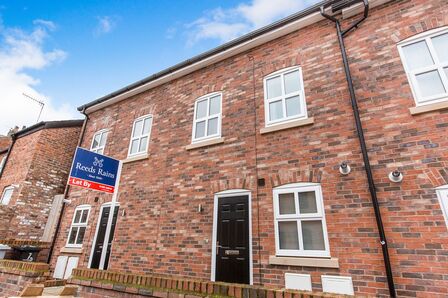 Cholmondeley Street, 3 bedroom Mid Terrace House to rent, £1,100 pcm