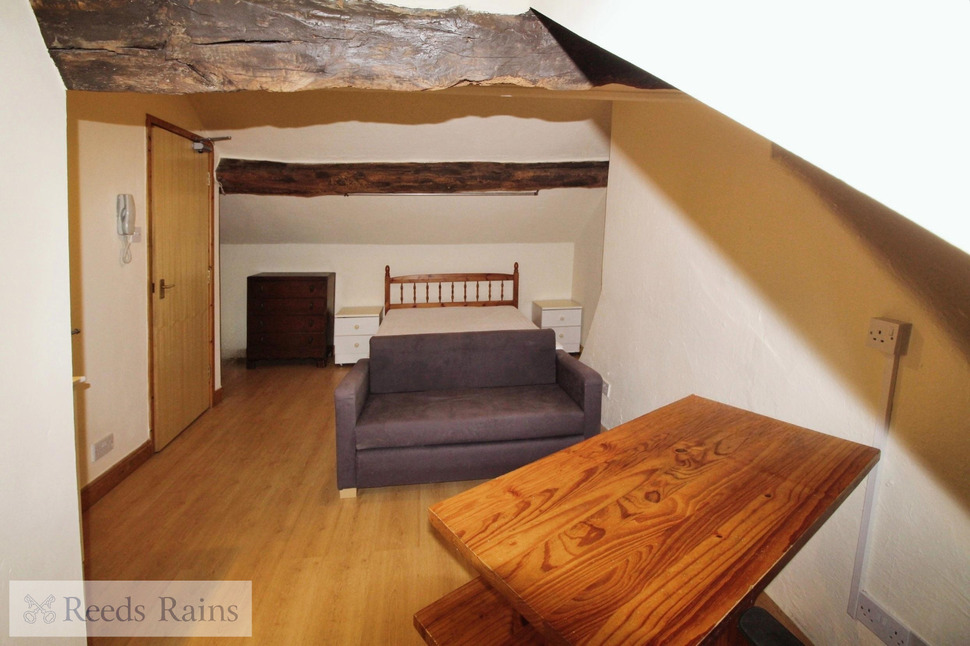 1 bedroom Flat to rent, Church Street, Macclesfield, SK11 £525 pcm