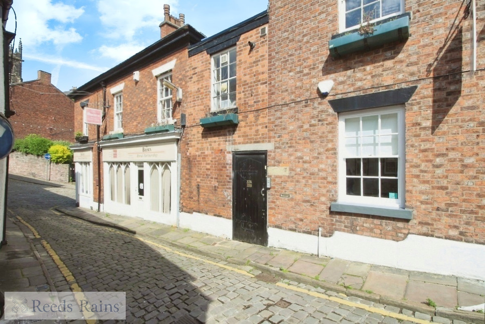 1 bedroom Flat to rent, Church Street, Macclesfield, SK11 £525 pcm