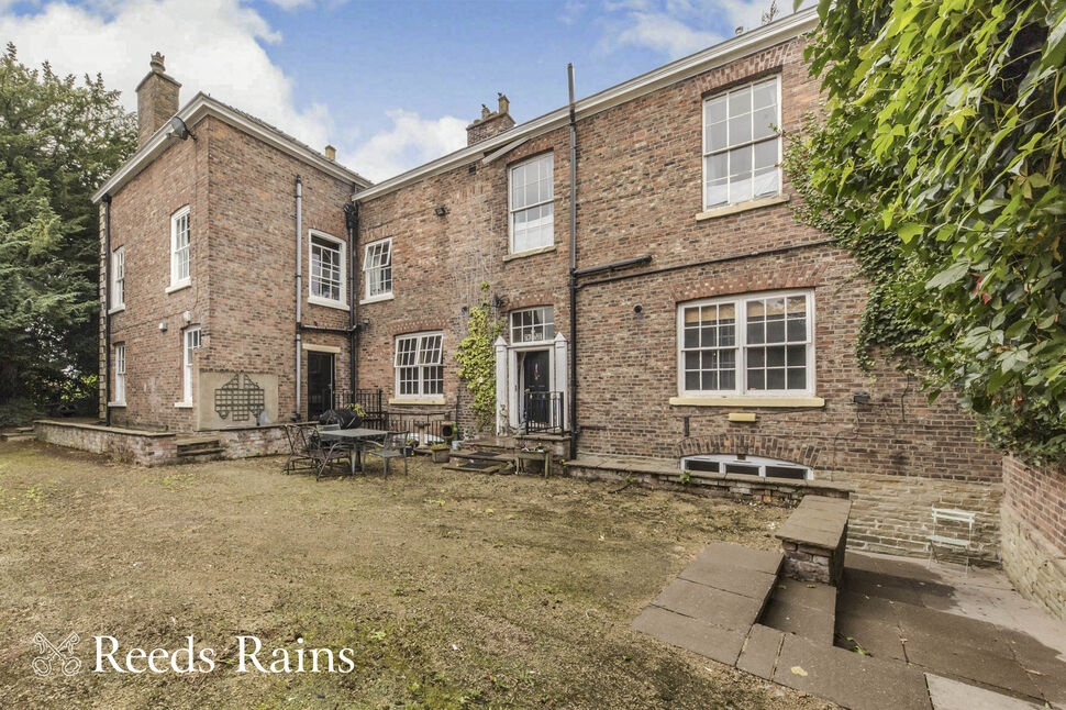 Main image of 2 bedroom  Flat for sale, Brocklehurst Manor, Brocklehurst Avenue, Cheshire, SK10