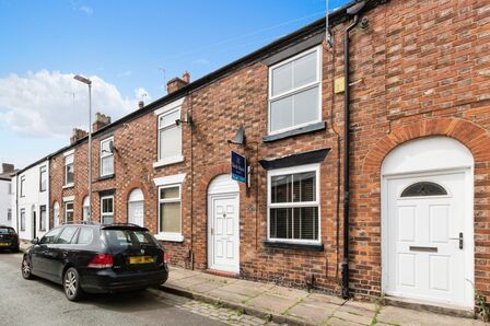 2 bedroom Mid Terrace House to rent