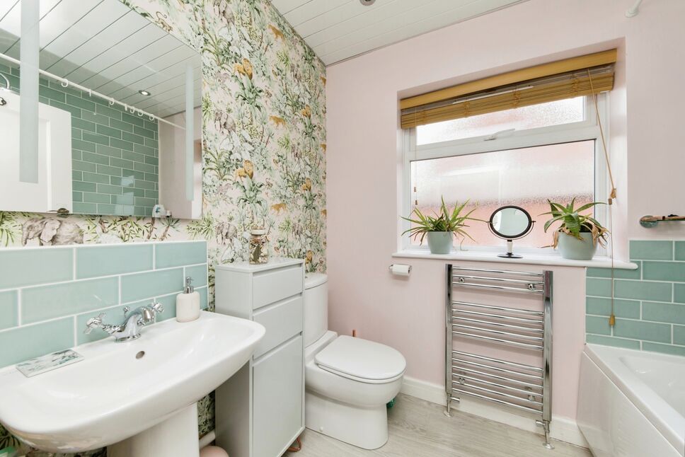 3 bedroom Semi Detached House for sale, Rainow Road, Macclesfield, SK10