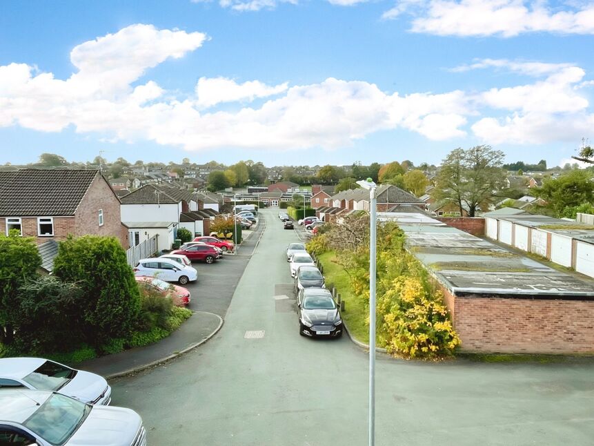 2 bedroom Mid Terrace House for sale, Tarn Mount, Macclesfield, SK11 £180,000