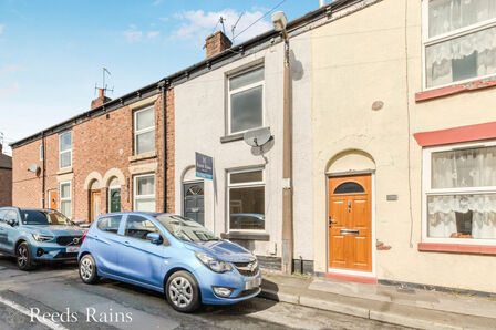 Barton Street, 2 bedroom Mid Terrace House for sale, £115,000