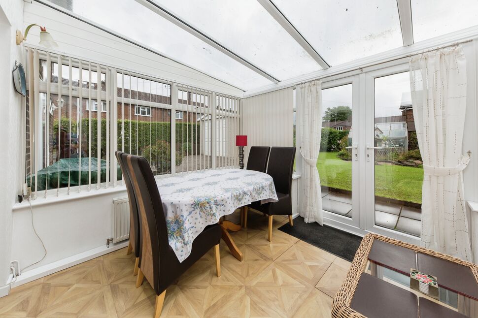 4 bedroom Semi Detached House for sale, Wilton Crescent, Macclesfield