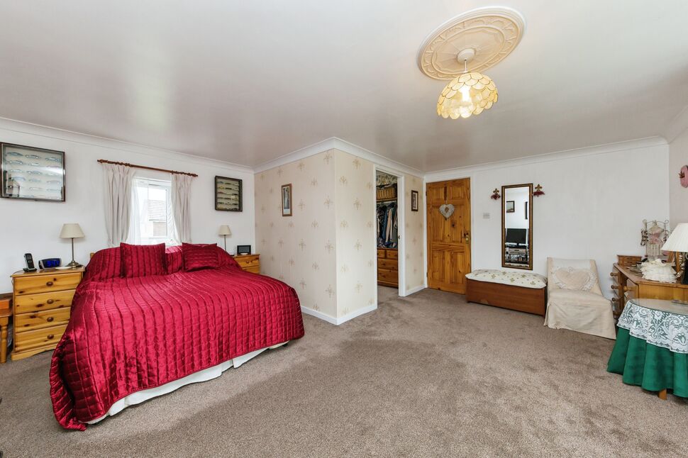 4 bedroom Semi Detached House for sale, Wilton Crescent, Macclesfield