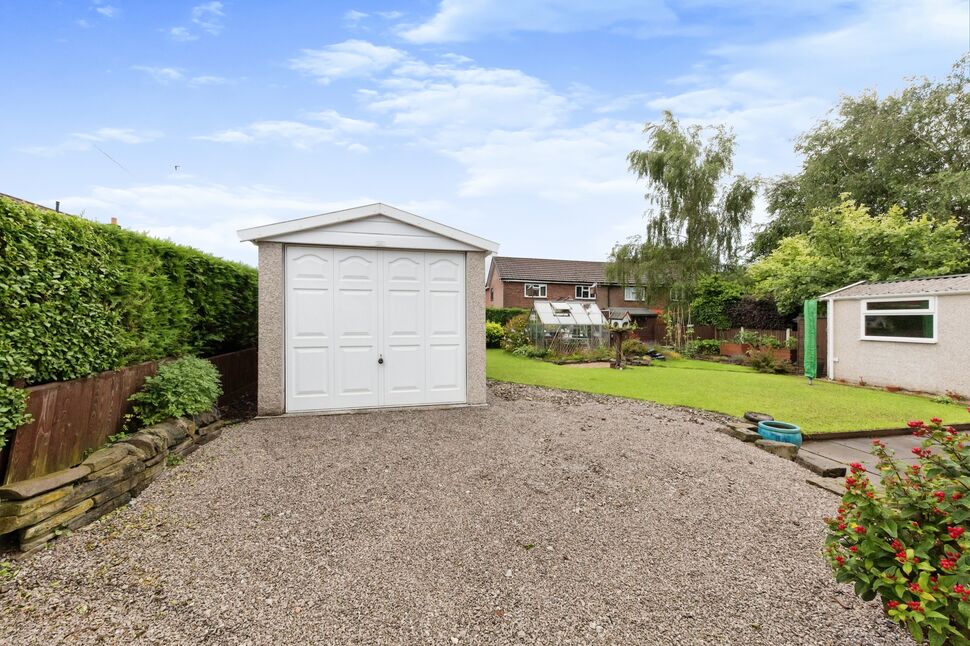 4 bedroom Semi Detached House for sale, Wilton Crescent, Macclesfield, SK11 £279,950