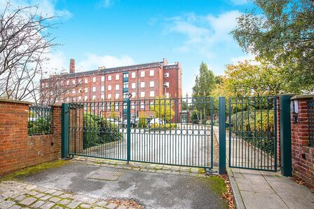 Union Road, 2 bedroom  Flat for sale, £150,000