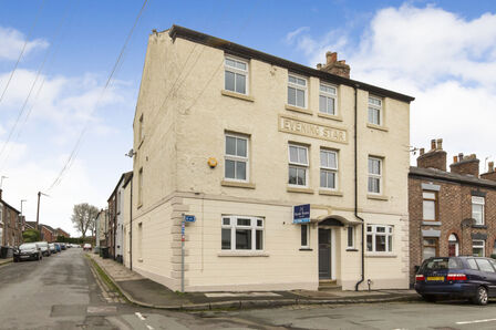 James Street, 6 bedroom End Terrace House for sale, £399,950
