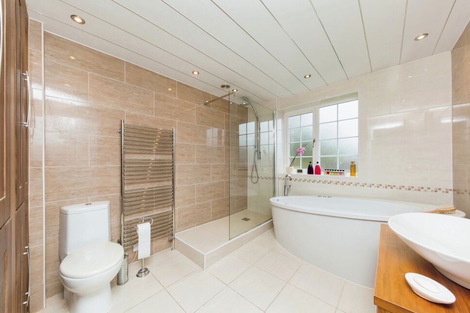 4 bedroom Detached House for sale, Ecton Avenue, Macclesfield, SK10 £