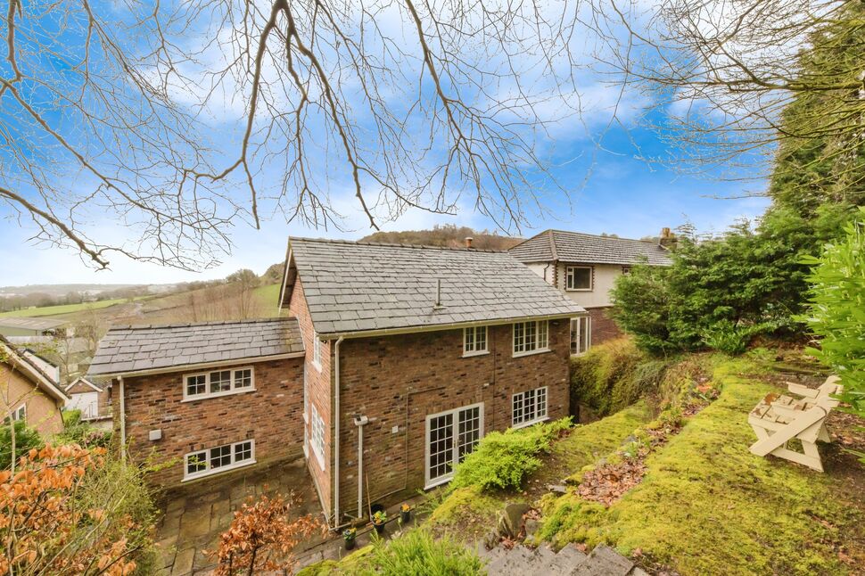 4 bedroom Detached House for sale, Ecton Avenue, Macclesfield, SK10 £