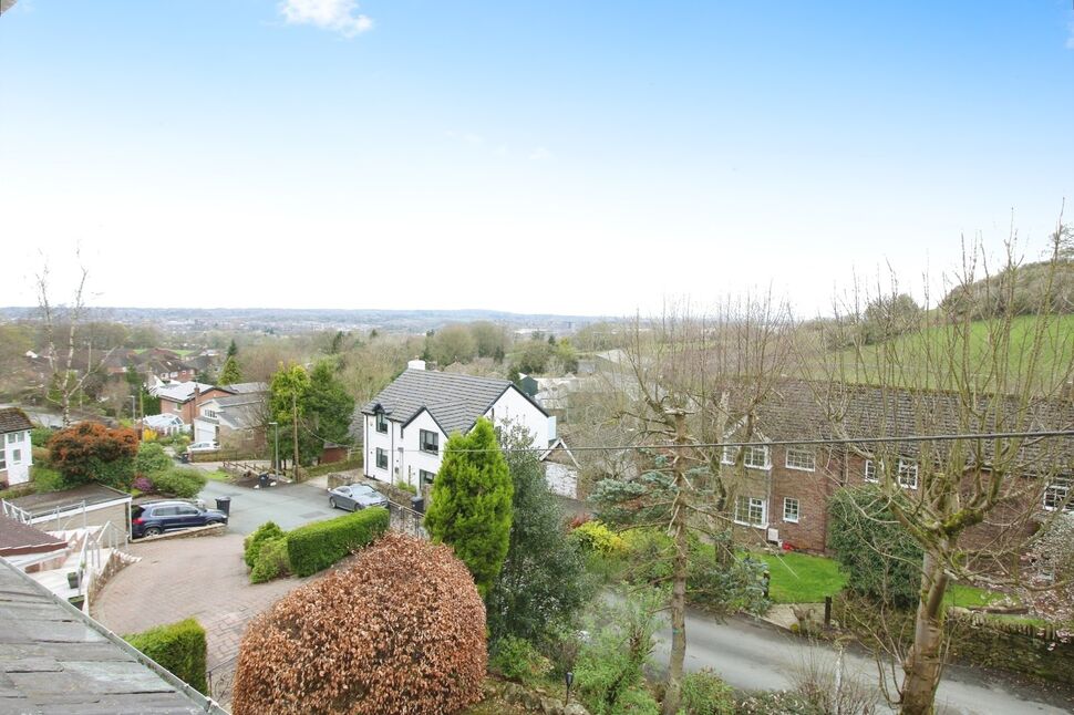 4 bedroom Detached House for sale, Ecton Avenue, Macclesfield, SK10 £