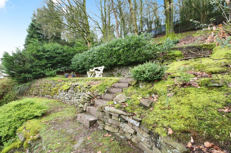 4 bedroom Detached House for sale, Ecton Avenue, Macclesfield, SK10 £