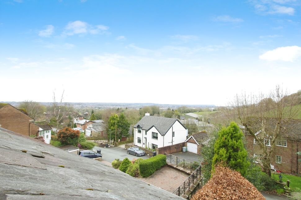 4 bedroom Detached House for sale, Ecton Avenue, Macclesfield, SK10 £