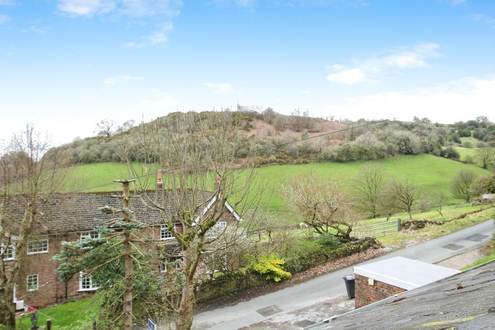 4 bedroom Detached House for sale, Ecton Avenue, Macclesfield, SK10 £