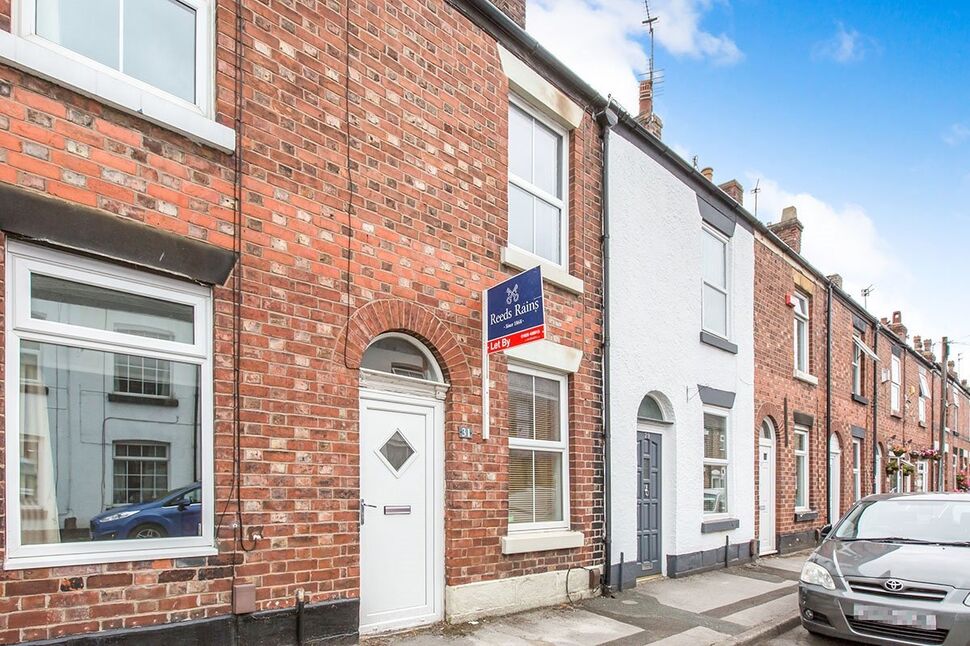 2 bedroom Mid Terrace House for sale, Garden Street, Macclesfield, SK10