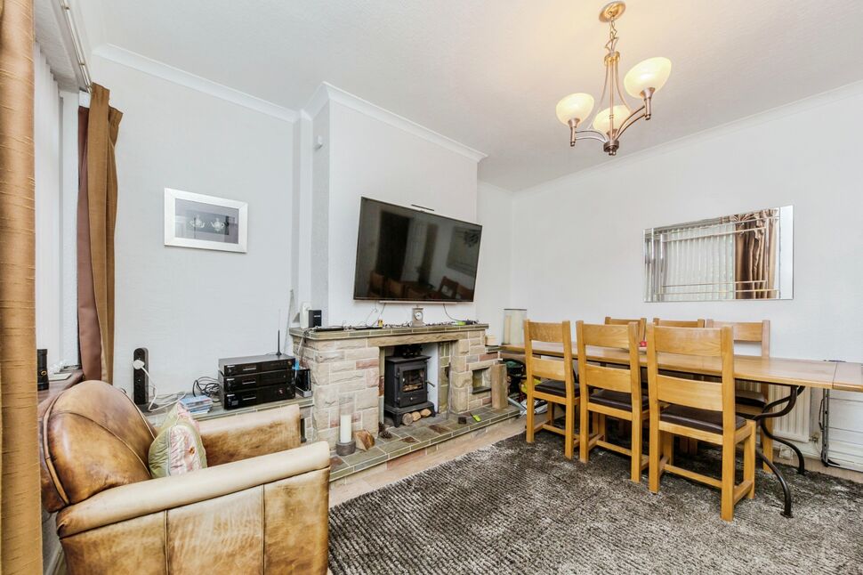 3 bedroom Mid Terrace House for sale, High Street, Macclesfield, SK11 £210,000