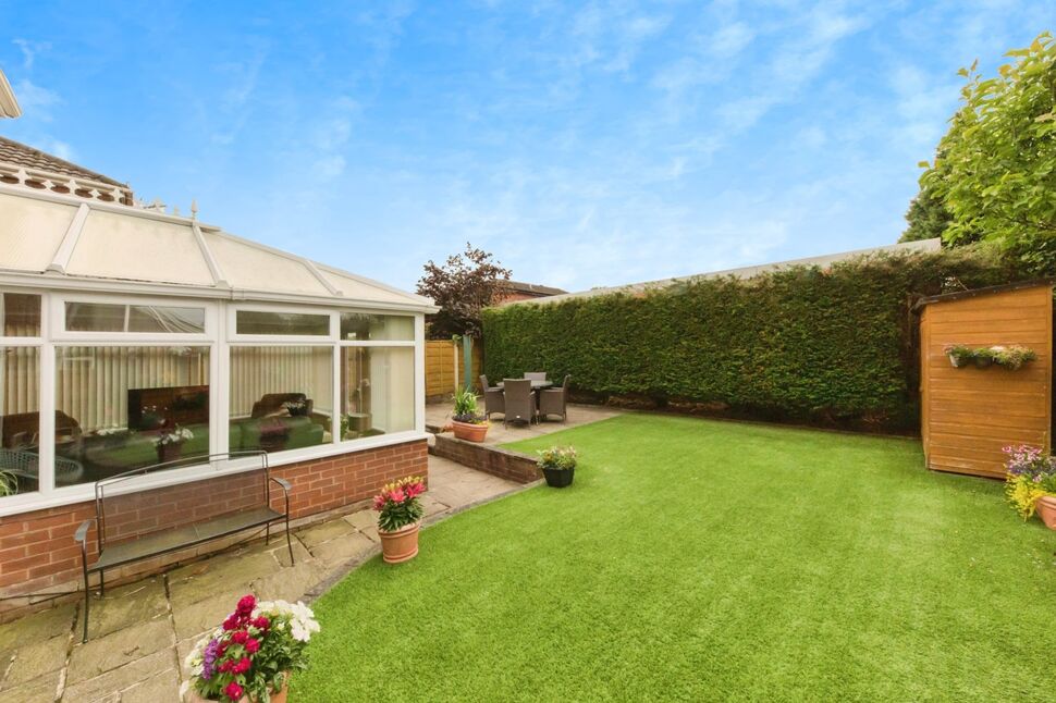 4 bedroom Detached House for sale, Ullswater, Macclesfield, SK11 £425,000