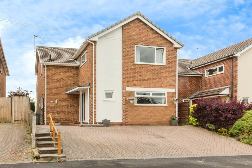 4 bedroom Detached House for sale, Ullswater, Macclesfield, SK11 £425,000