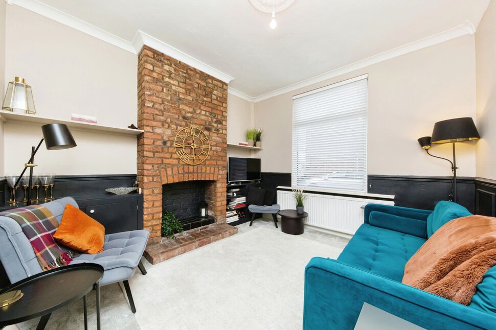 2 bedroom Mid Terrace House for sale, Nelson Street, Macclesfield, SK11