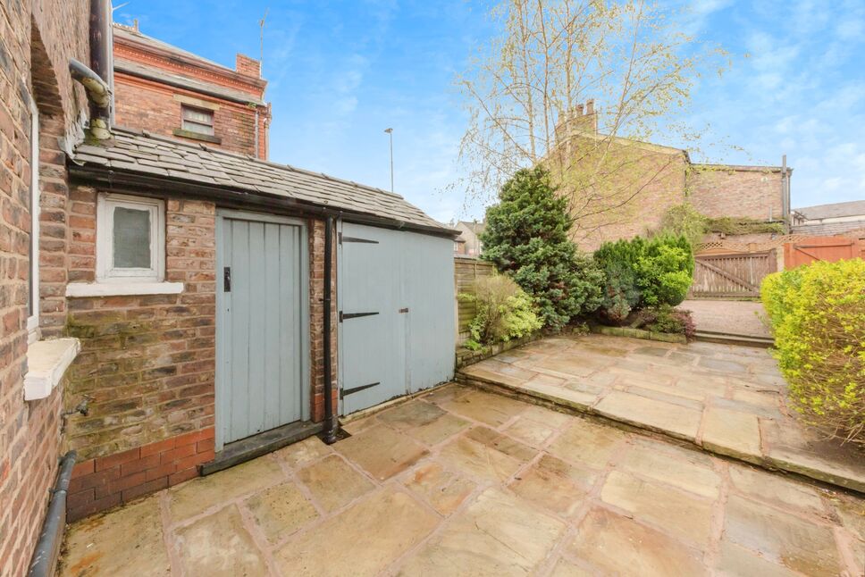 2 bedroom Mid Terrace House for sale, Nelson Street, Macclesfield, SK11 £230,000