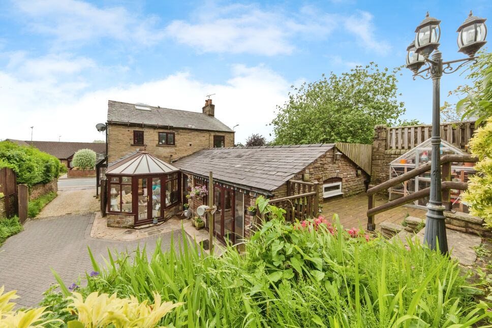 4 bedroom Detached House for sale, Broken Cross, Macclesfield, SK11 £480,000